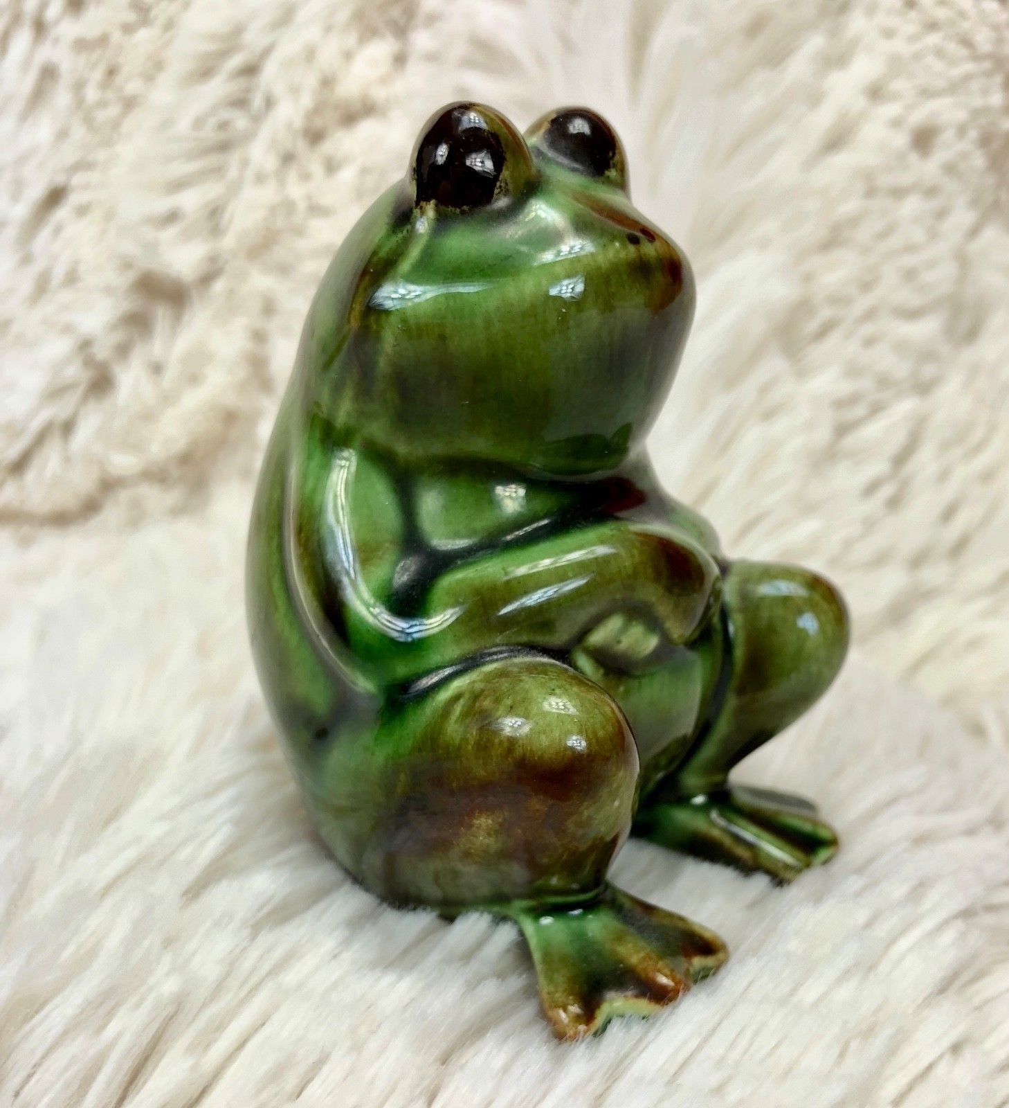 Vintage Frog Figurine - Ceramic Green - Sitting Hands Crossed CUTE! 3. ...