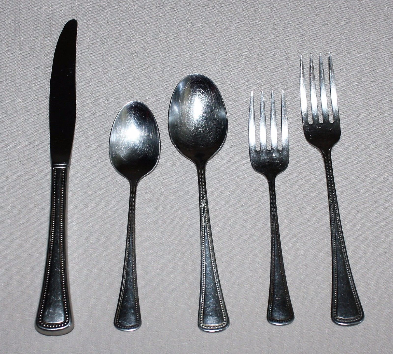 Flatware & Silverware ACCENT Satin or Frosted Oneida Stainless Flatware