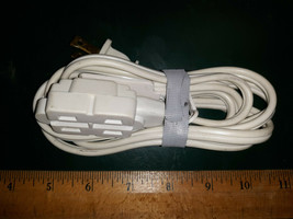 21BB80 POLARIZED EXTENSION CORD, 6&#39; LONG, 16/2 WIRES, TRIPLE TAP, VERY G... - $4.91