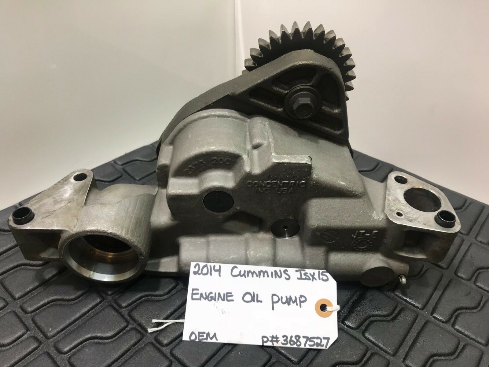 Cummins ISX15 Diesel Engine Oil Pump 3687527 OEM Commercial Truck Parts