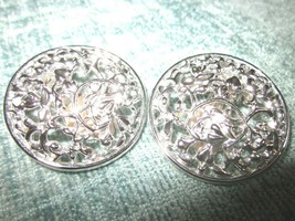 VINTAGE  SARAH COVENTRY silver color openwork round CLIP ON earrings1 an... - $10.00