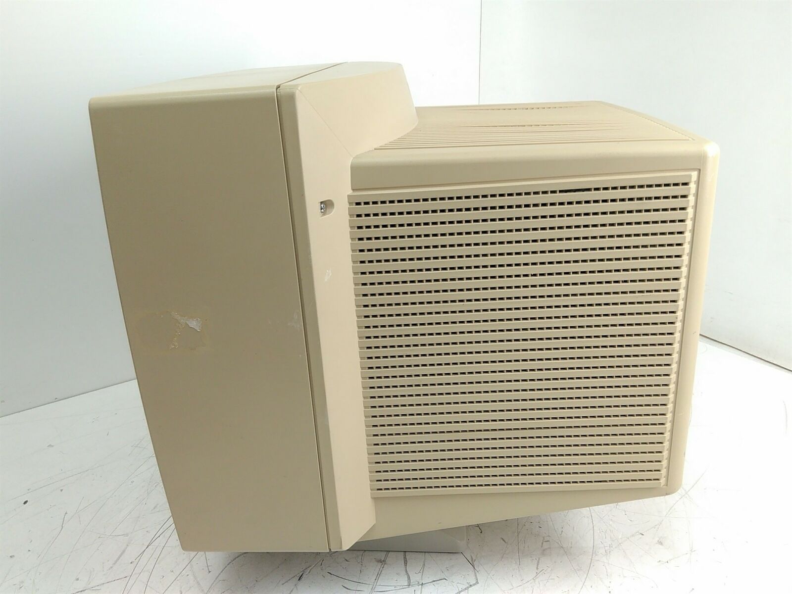 Hitachi CM751U SuperScan Elite 751 PrecisionFocus 19" Class CRT Monitor