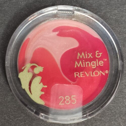 Primary image for Revlon Lip Gloss Mix & Mingle Lip Palette 285 Chatty Cherry NOS Sealed HTF