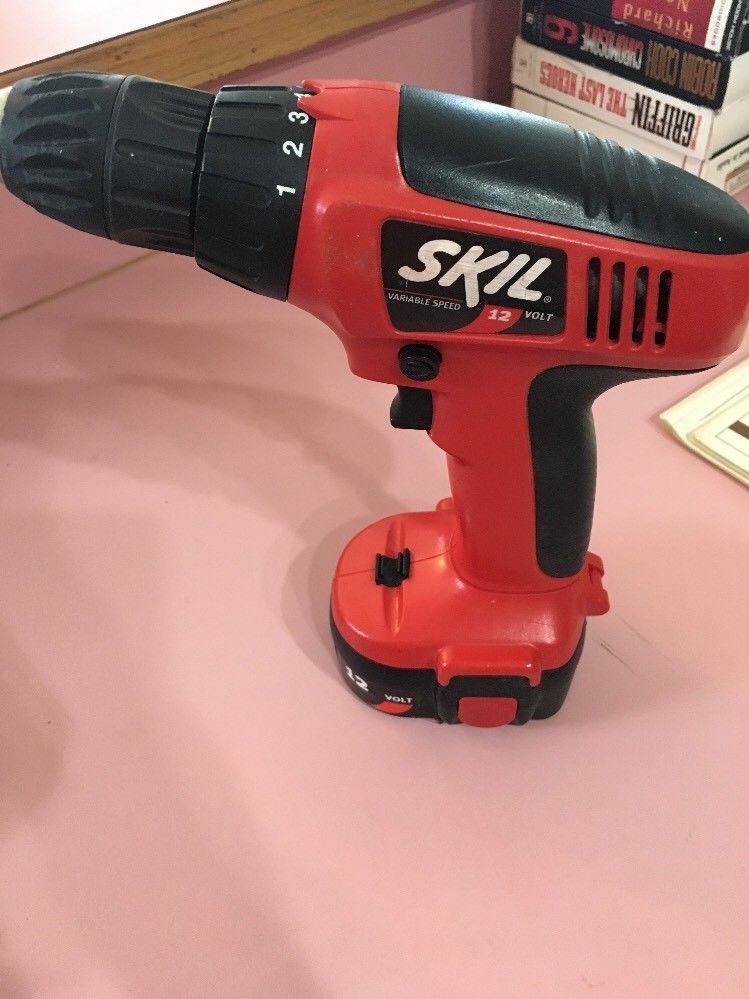 SKIL Drill Cordless 224001 12 Volt Battery 3/8" Keyless Chuck Variable