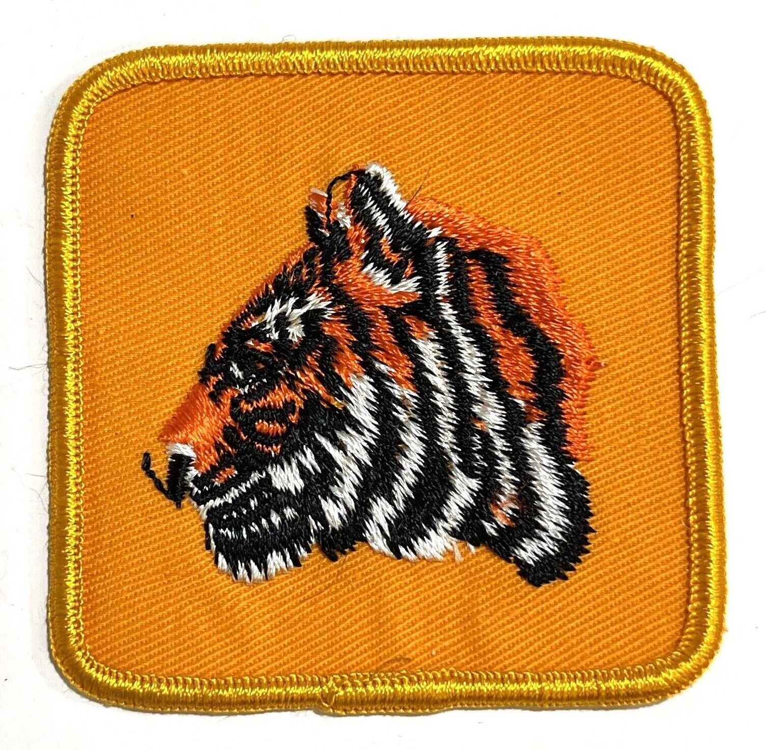 Lion & Elephant Patches Zoo Wild Animals Yellow White about 3