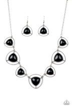 Paparazzi Make a Point Black Necklace - New - $4.50