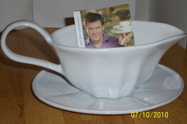mikasa tyler florence chef`s white gravy boat new tags - $14.69