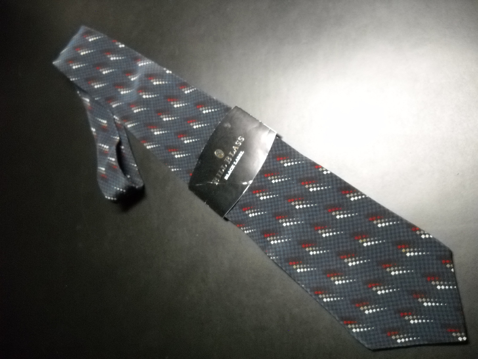 Bill Blass Black Label Neck Tie Diagonal Stripes Blues Reds Grays Creams Unworn - $12.99