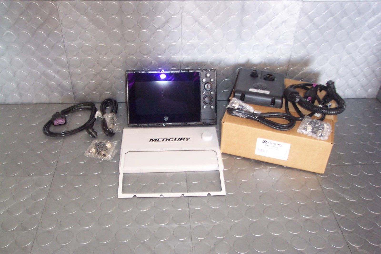 New Mercury OEM VesselView 703 Kit Part 8M0124496 Vessel View 703