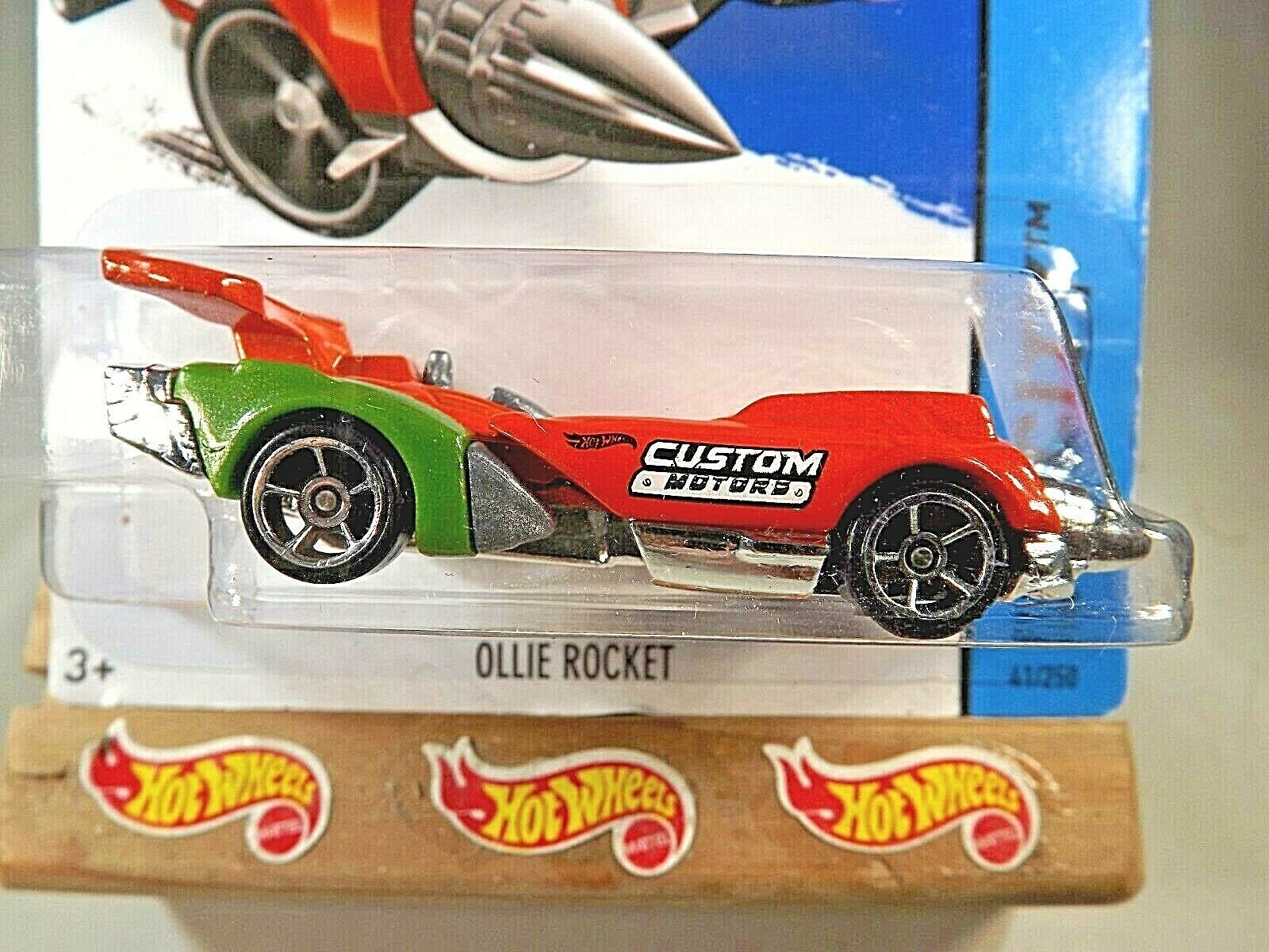 2015 Hot Wheels 41 HW CityHW Space Team OLLIE ROCKET Orange w/Small