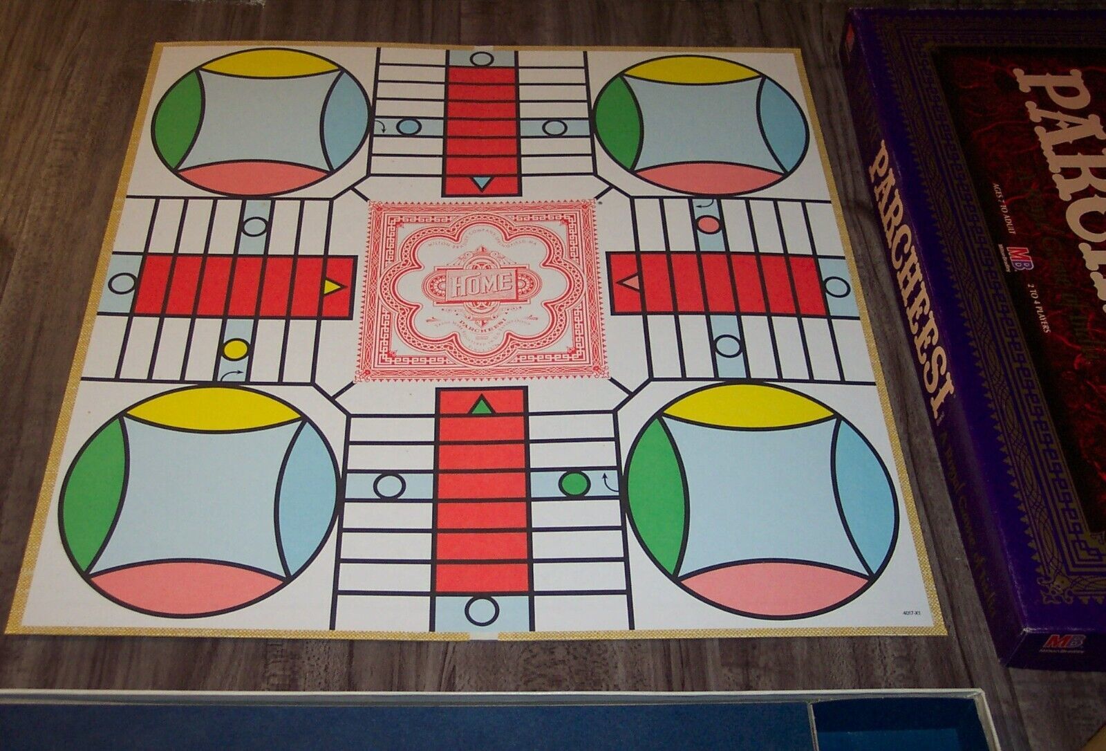 Vintage 1989 Milton Bradley Deluxe Edition PARCHEESI Board Game 1980's