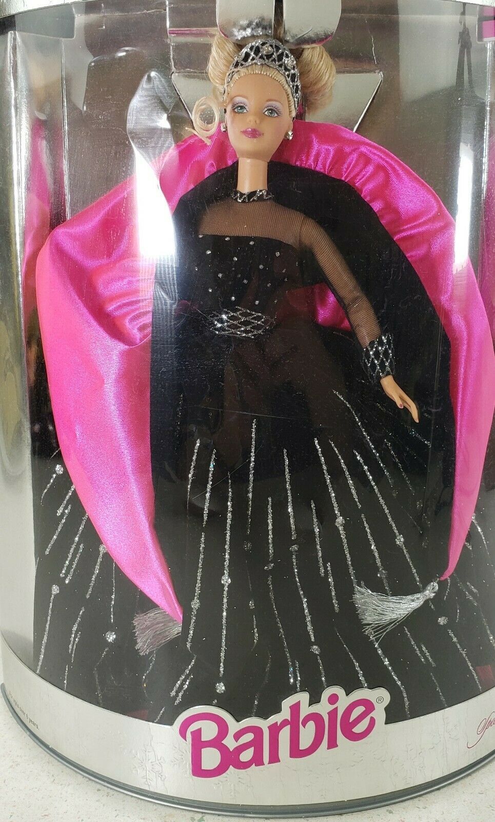 1998 Mattel Barbie Doll Happy Holidays 