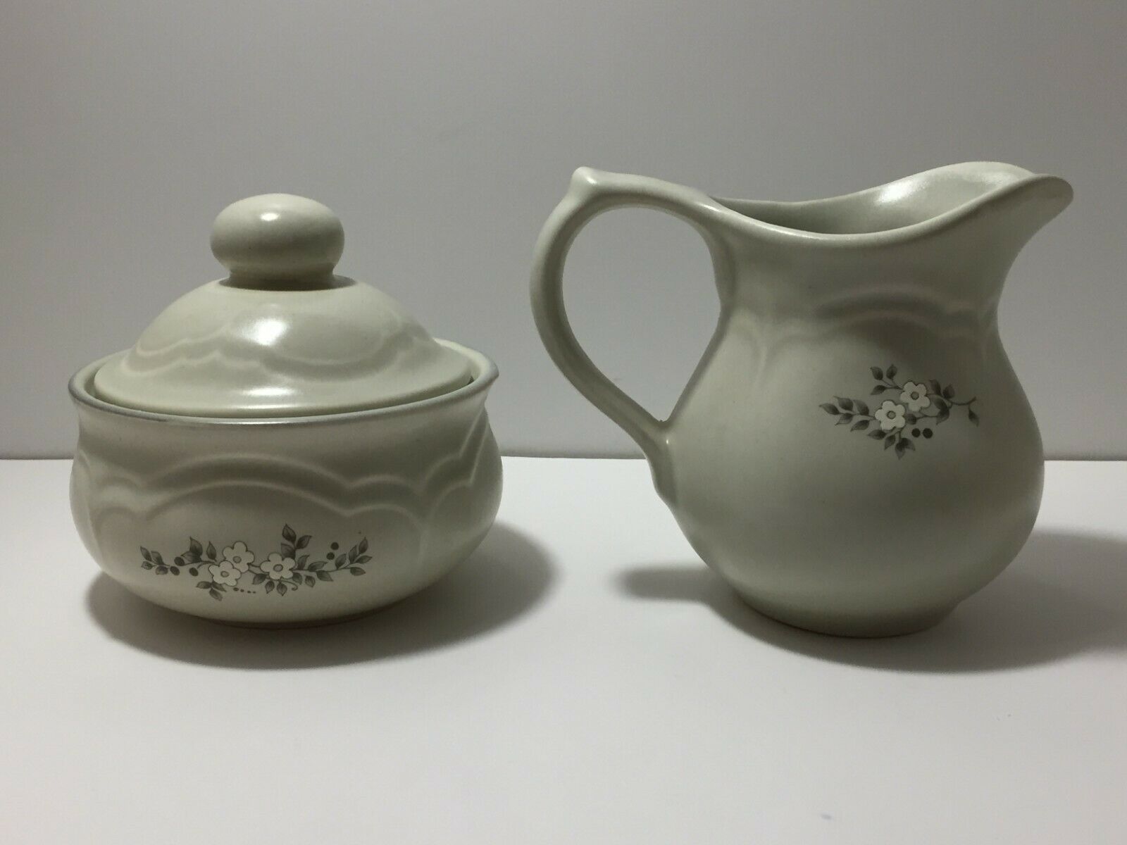 Vintage Pfaltzgraff Heirloom Sugar Bowl with Lid