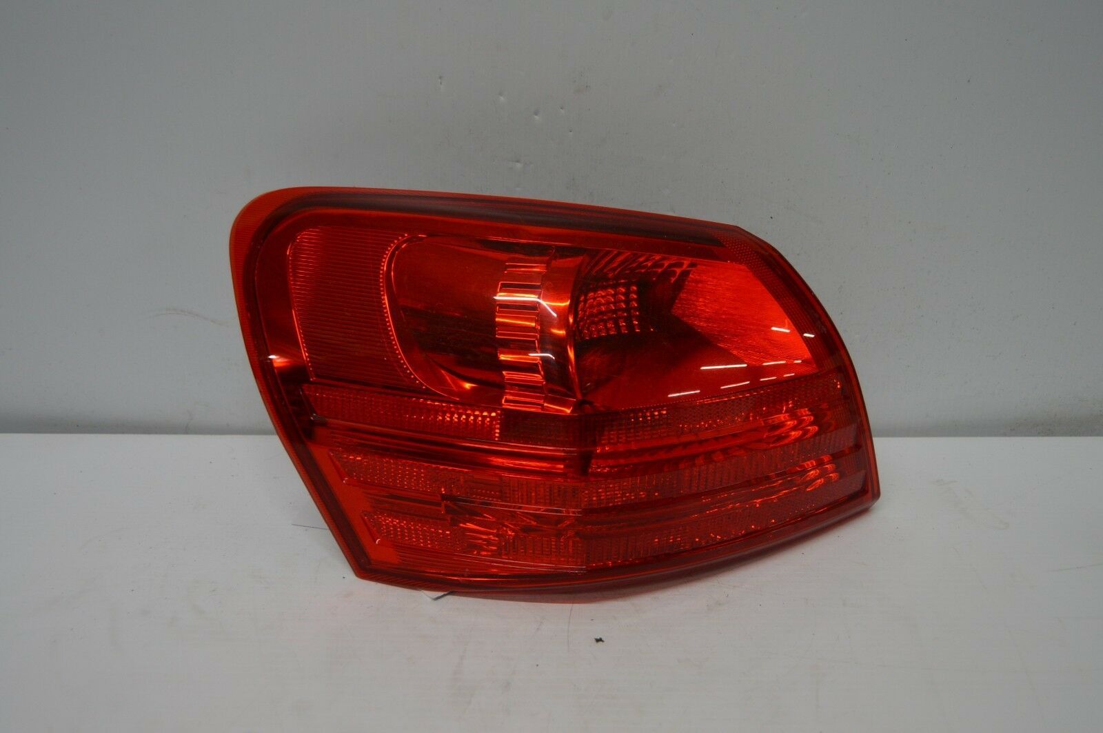2008-2015 NISSAN ROGUE LEFT SIDE TAIL LIGHT ASSEMBLY USED OEM AQ24#004 ...