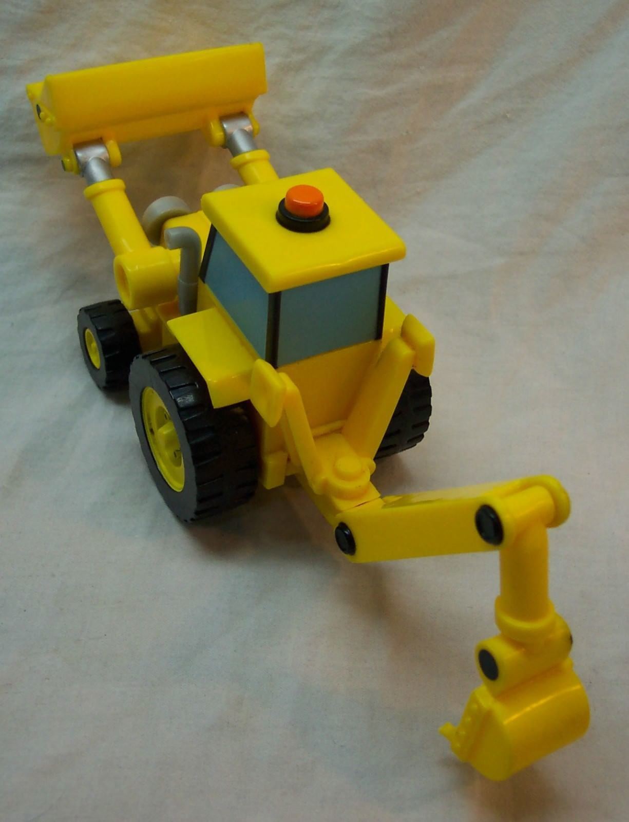 Hasbro 2000 Bob the Builder YELLOW SCOOP THE BACKHOE TRUCK 3" ACTION