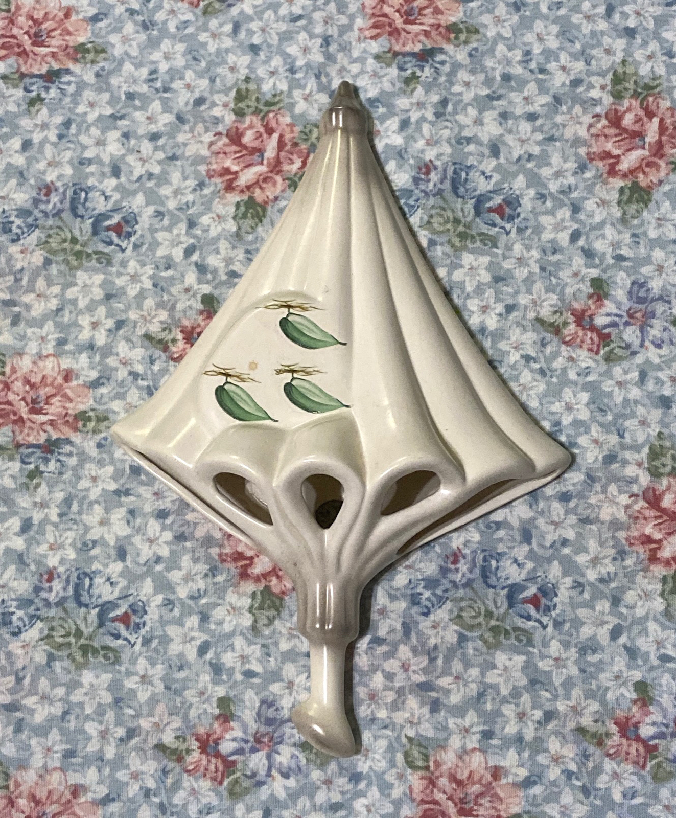 Vintage McNees wall pocket vase parasol umbrella ceramic mold 128