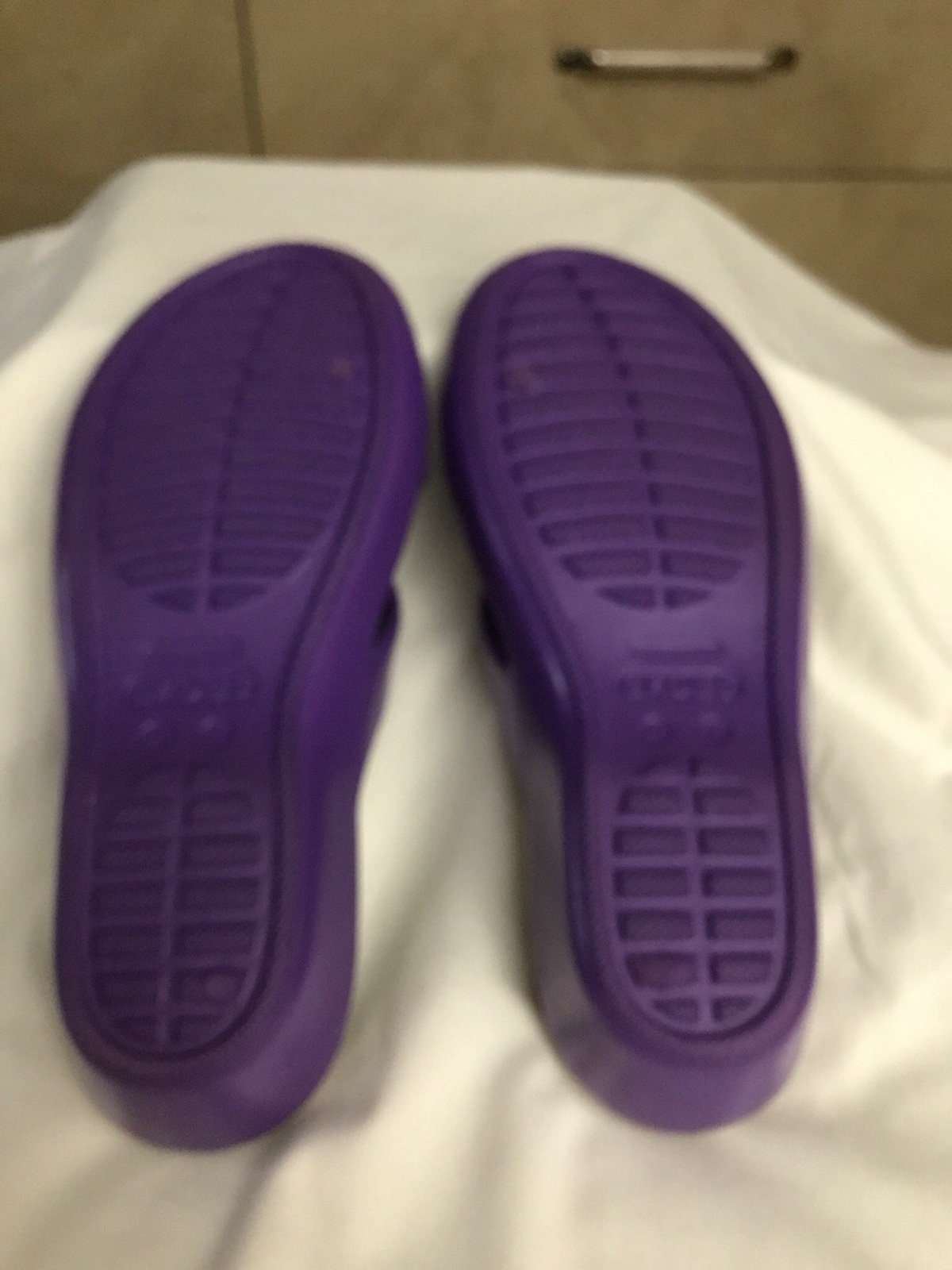 Women's Purple Crocs Size 7 - Sandals & Flip Flops