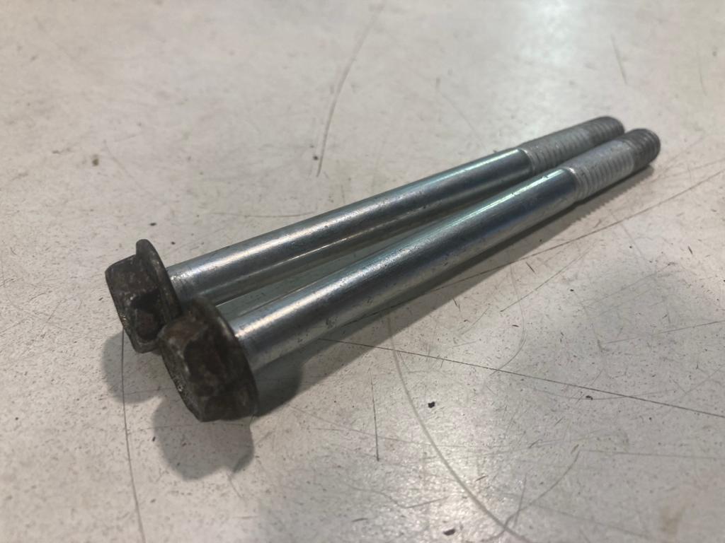 593487 BRIGGS AND STRATTON ENGINE BOLTS Other Outdoor Power Equipment