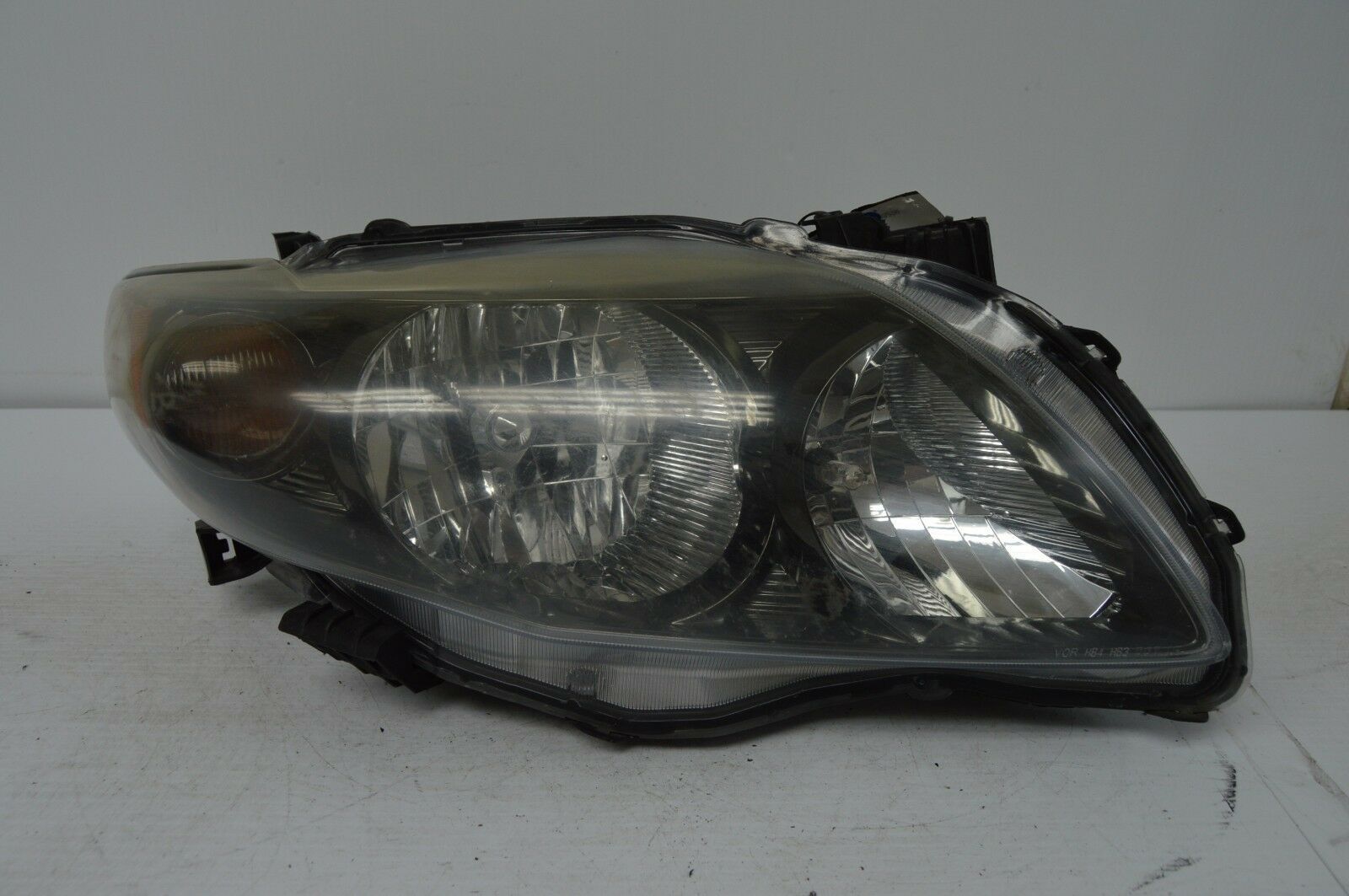 2009 2010 TOYOTA COROLLA RIGHT HEADLIGHT ASSEMBLY RIGHT OEM HL16006