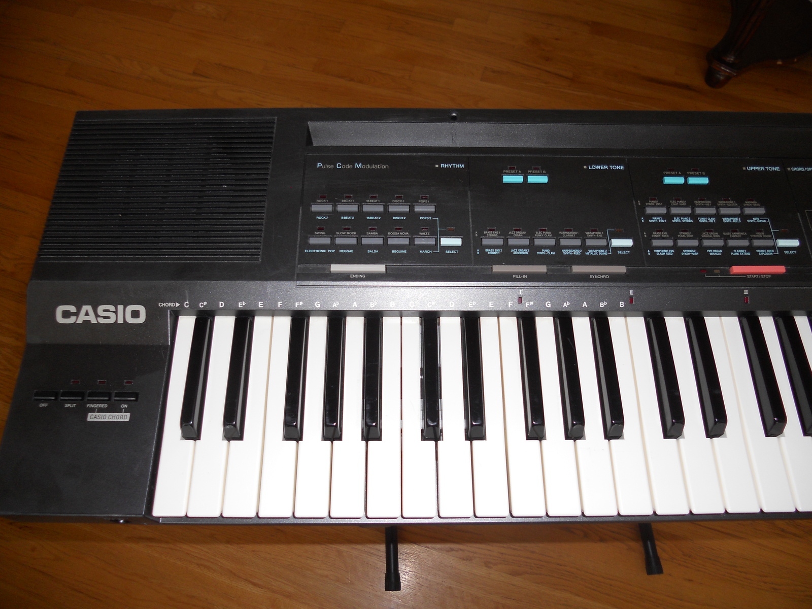 Casio CASIOTONE CT-630 Keyboard w/Touch Response Pitch Bend & More ...