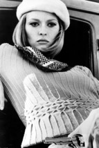 Faye Dunaway Bonnie & Clyde Iconic 18x24 Poster - $23.99