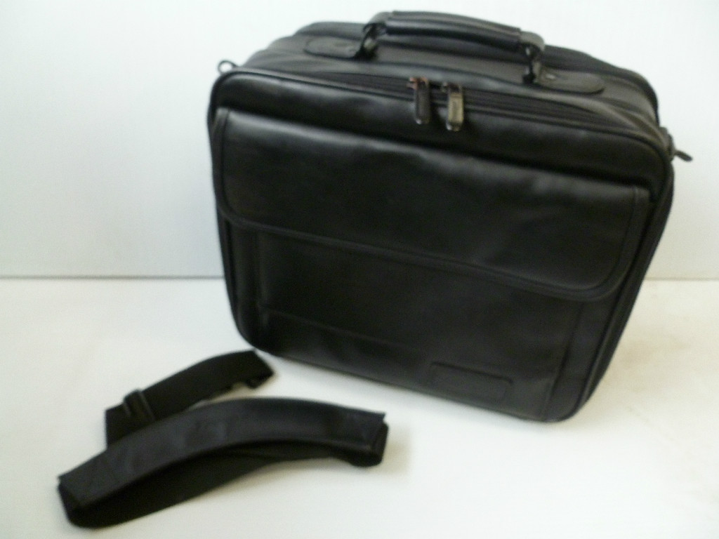 5 Targus Laptop Bag Satchel Case CUN1 13