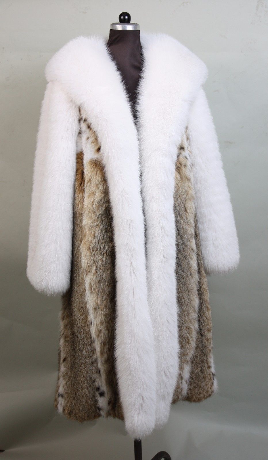 Bobcat Lynx Fur Coat Hood Full Length White Fox Fur Sleeves Coats