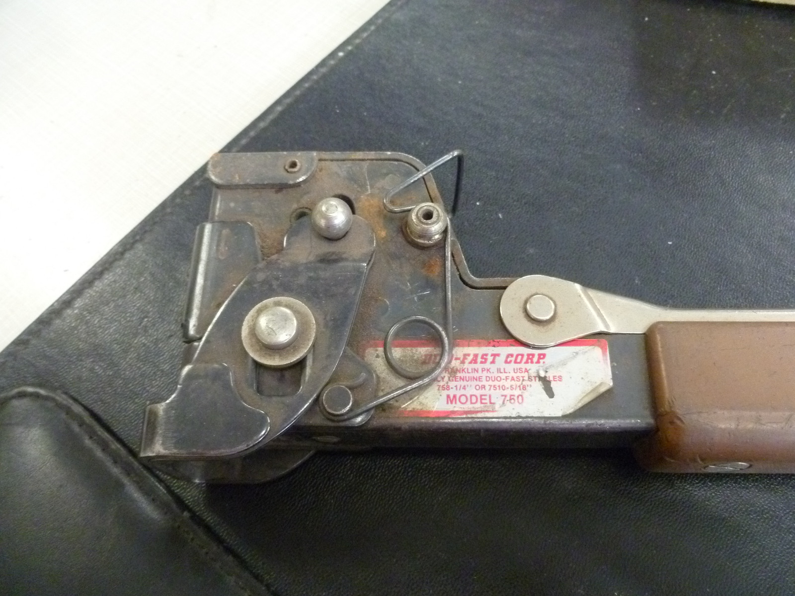 DuoFast Tack Stapler Model 750 Used Good Condition Mansfieldfw Staple