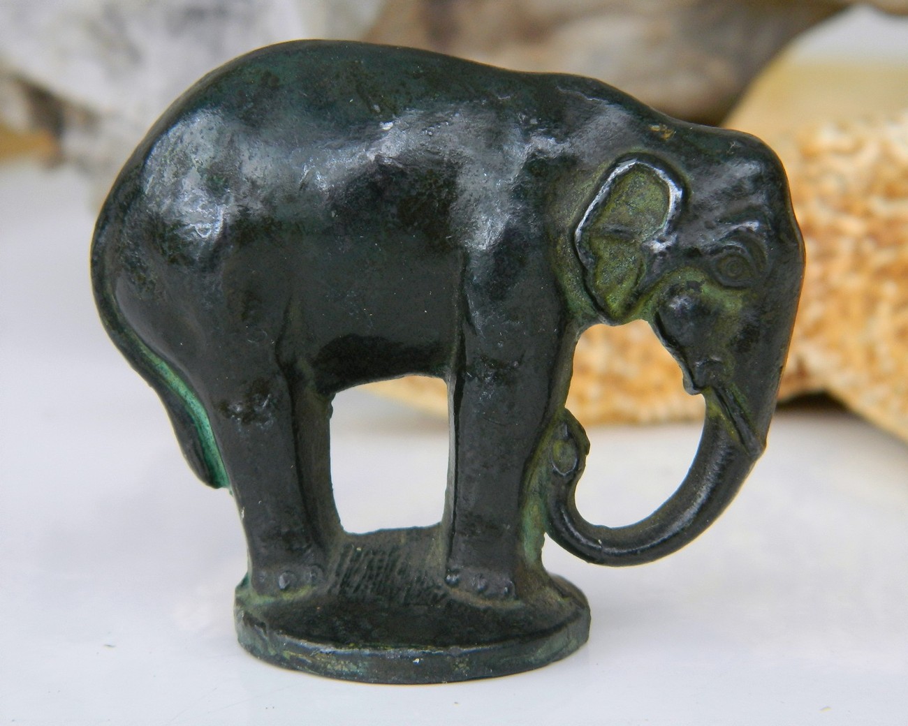metal elephant figurines