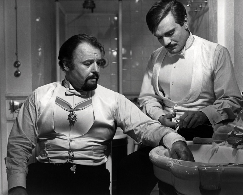 Doctor Zhivago 8x10 Photo Omar Sharif as Yuri and Rod Steiger as