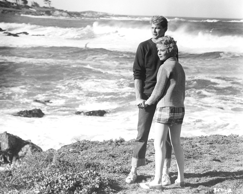 A Summer Place Sandra Dee Troy Donahue 8x10 Photo On Beach Photographs