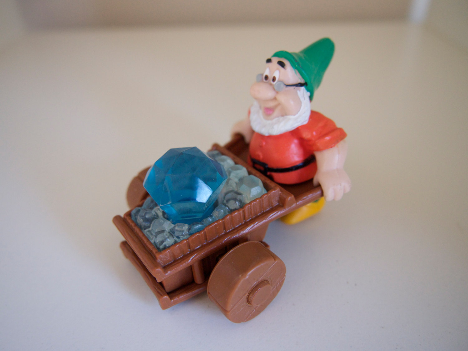 Snow White Doc Dwarf Mcdonalds Happy Meal Toy Spinning Jewel Wheelbarrow 1992 3 Fast Food 