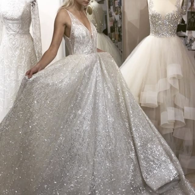 Sparkly V-Neck Matcha Bridesmaid Dress with Sequins