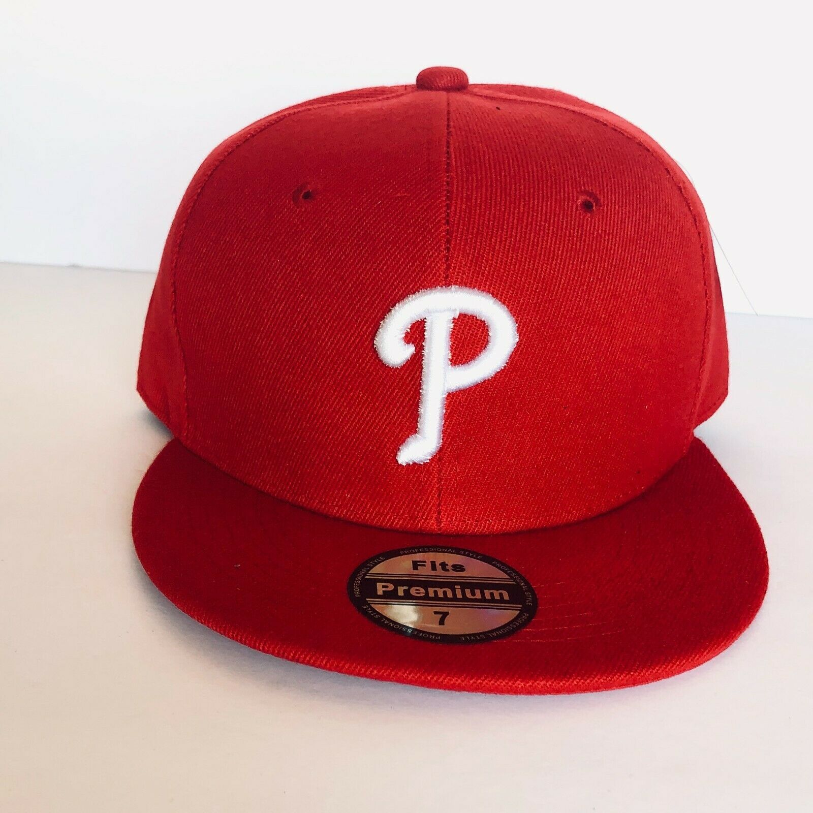 NEW Mens Philadelphia Phillies Baseball Cap Fitted Hat Multi Size Red
