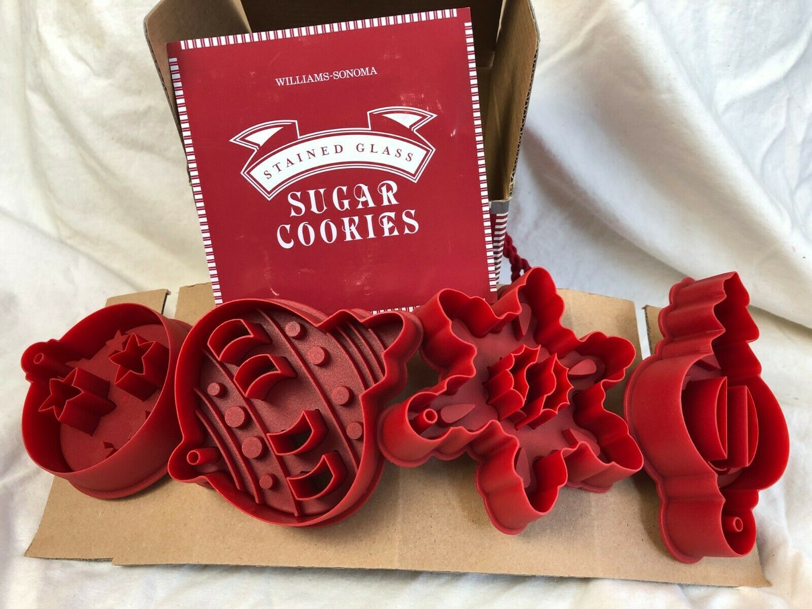 William Sonoma Set of 4 Stain Glass Cookie Cutters Pottery