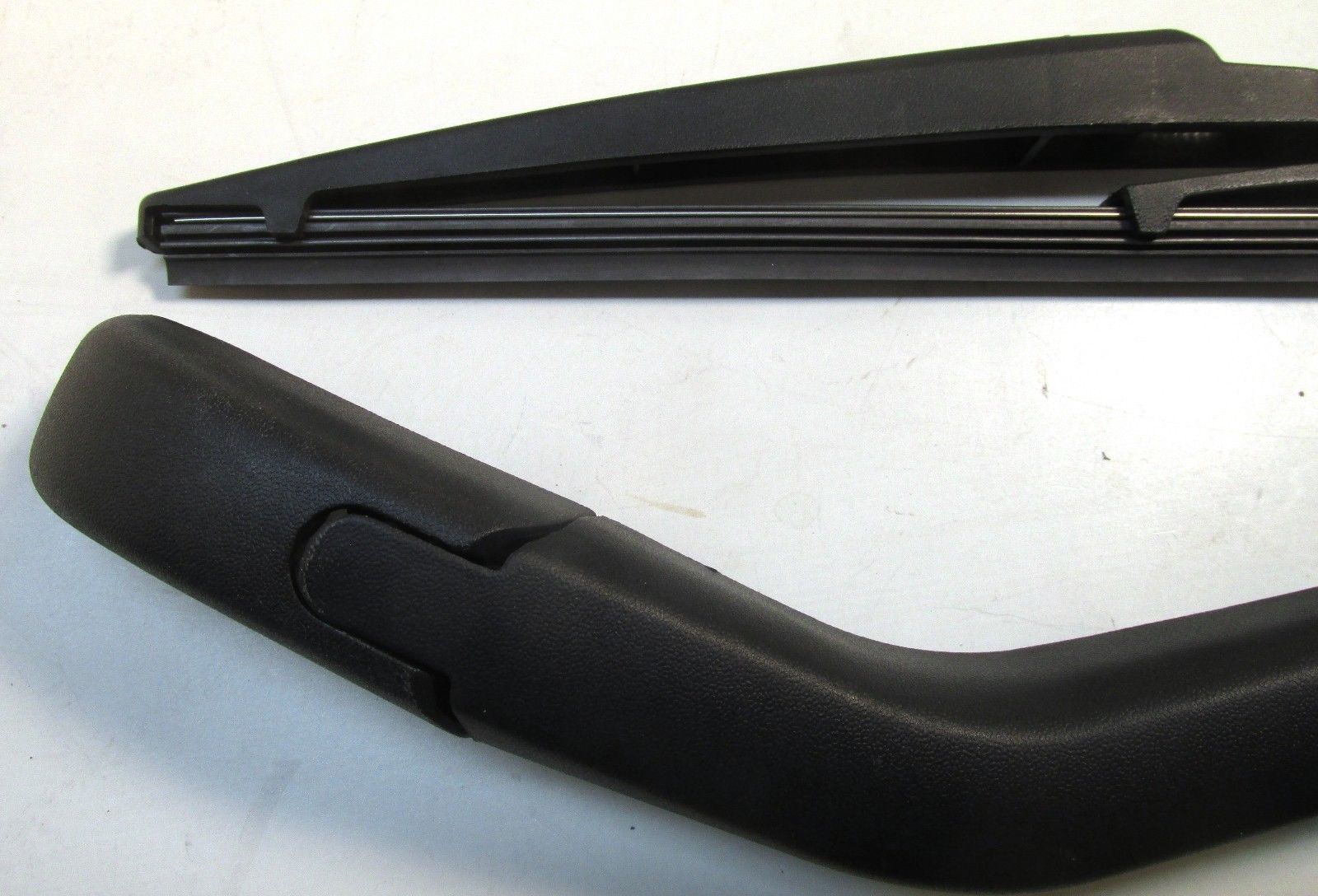 Dodge Journey Rear Window Wiper Arm With BLADE 20092015 68040371AA