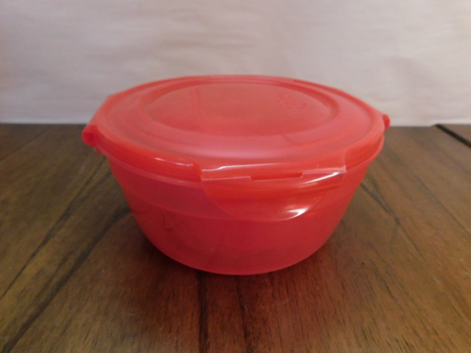 LOT Lock & Lock 8 pc Nesting Bowl Set Round Food Storage Containers BPA