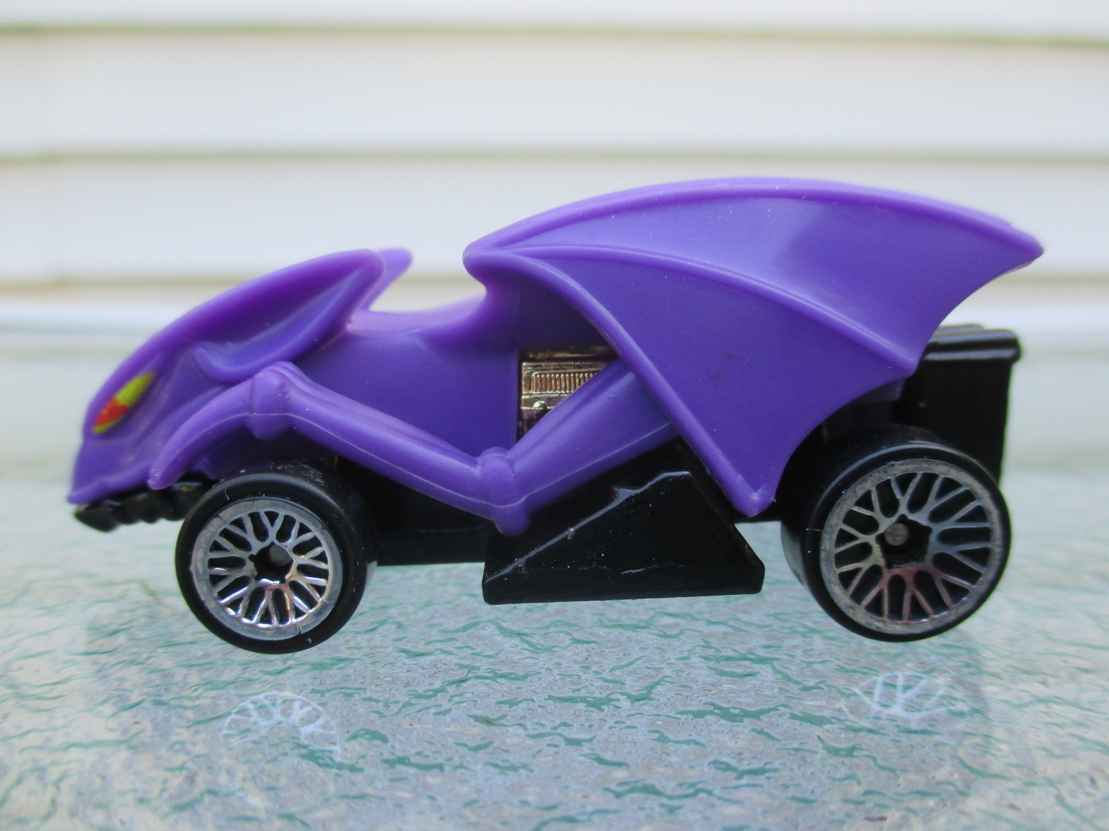 Hot Wheels, Vampyra, Purple issued aprox 1995, VGC - Vintage Manufacture