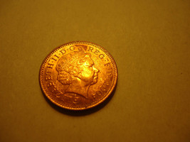 2004 English Small Cent > S&H + C/S - $1.98