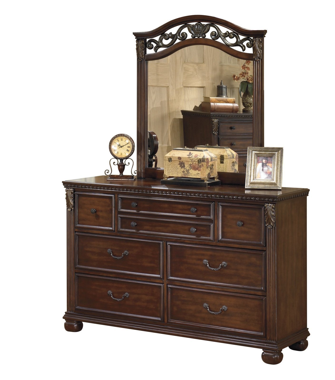 Ashley Leahlyn 5PC Bedroom Set Queen Panel Bed Dresser Mirror One