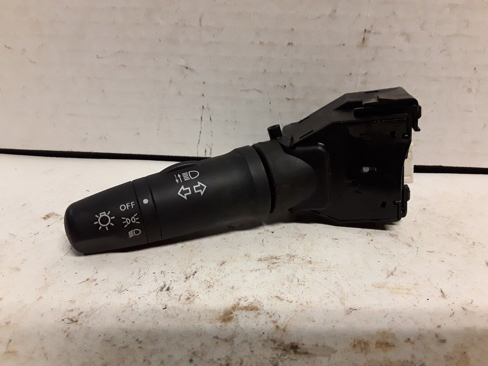 02 03 04 Nissan Altima headlight turn signal switch W/O fogs and auto