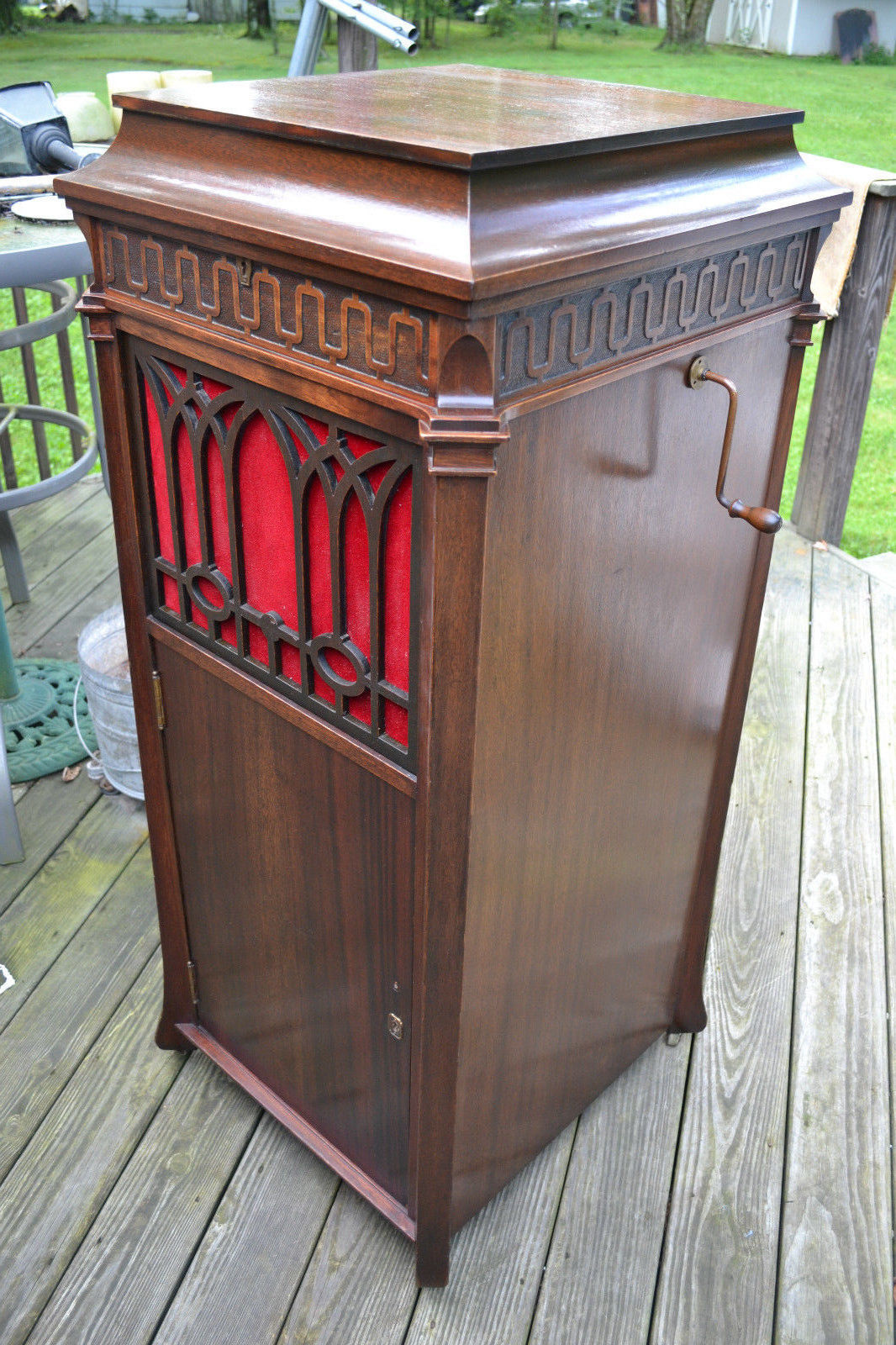 antique-edison-disc-phonograph-machine-wood-cabinet-model-c-250