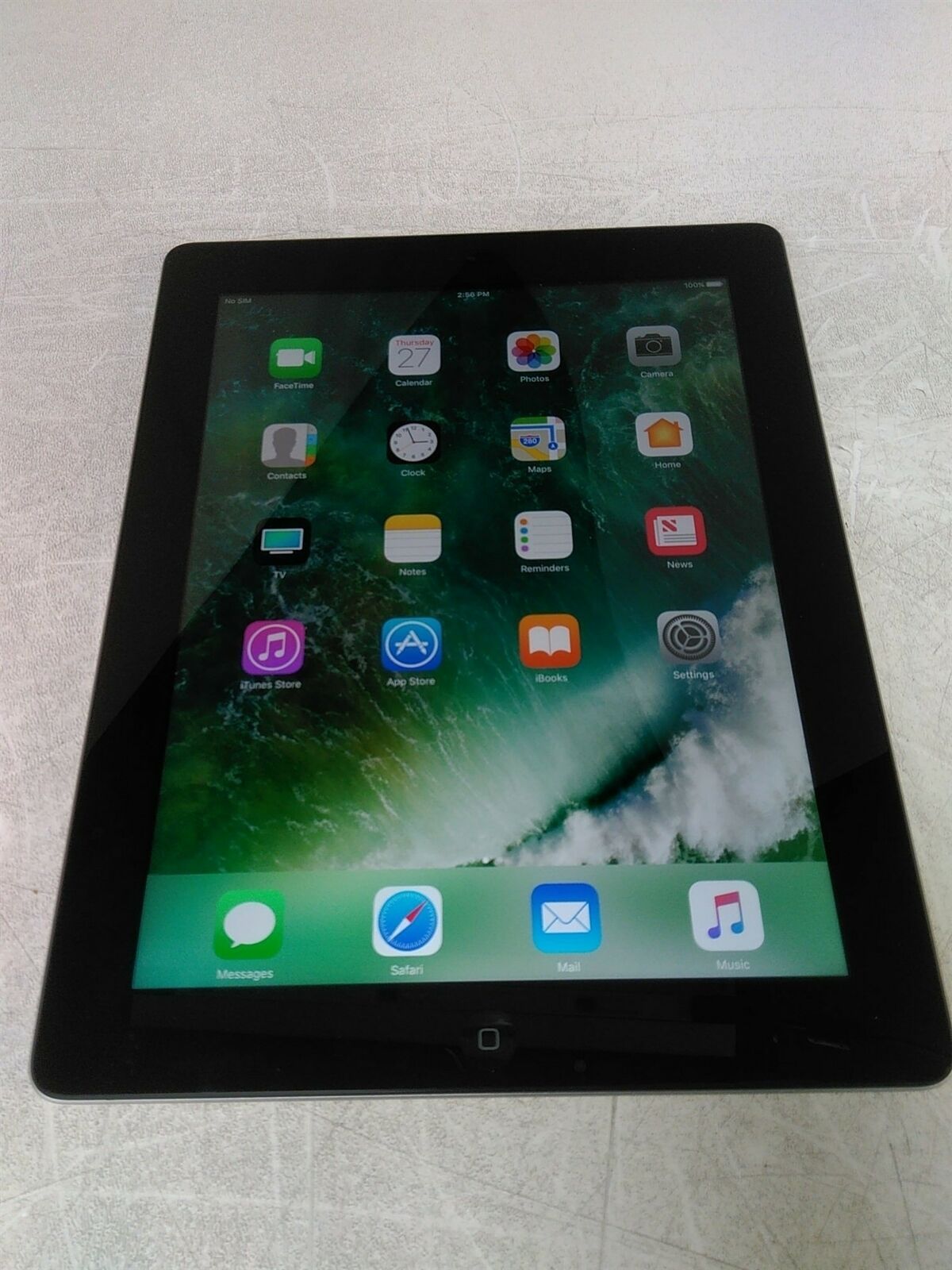 Apple iPad 3rd Gen Cellular AT&T A1430 9.7in Wi-Fi Black iOS Tablet 16GB 
