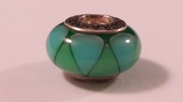 S l1600 thumb200
