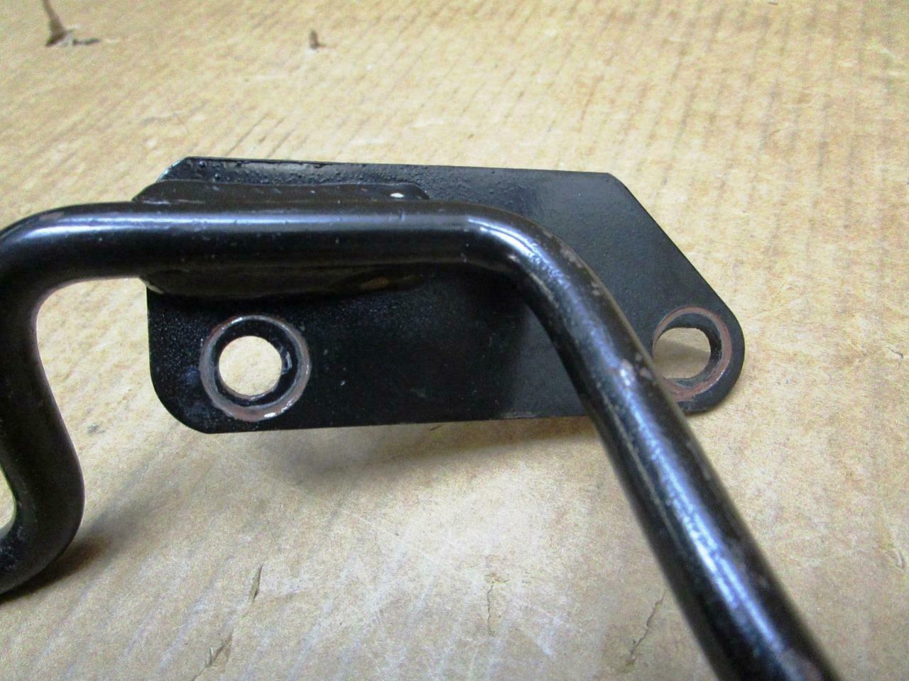 9904 Ford Mustang GT V8 Muffler Exhaust Hanger Mounting Bracket Driver