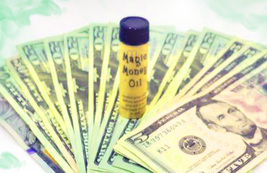 Free Today Haunted Witch's Purse Money Magnet Drawing Oil Magick Witch CASSIA4 - $0.00