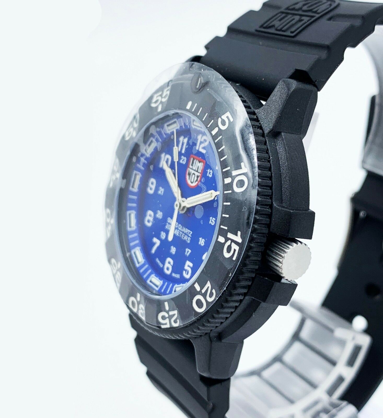 Luminox Navy Seal 3000/3900 V3 XS.3003 Swiss Made Quartz Mens Watch