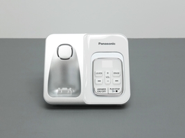 Panasonic KX-TGD533 Cordless Telephone with Digital Answering Machine READ image 3