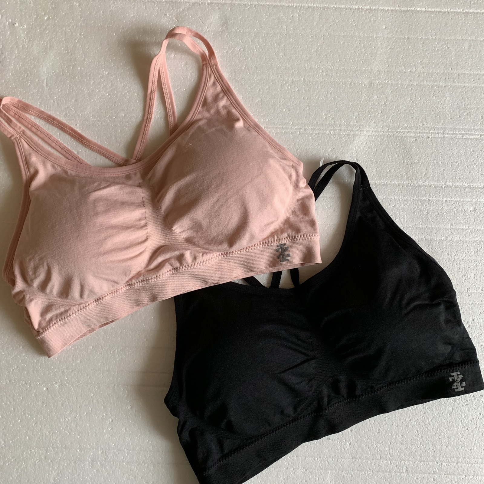 izod sports bra 2x