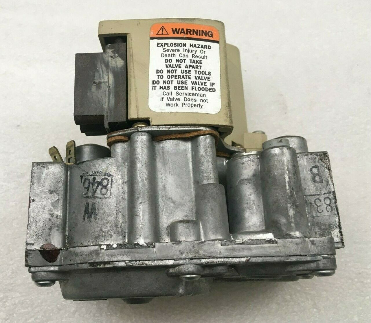 Honeywell VR8205H8016 Furnace Gas Valve 602286601 used FREE shipping